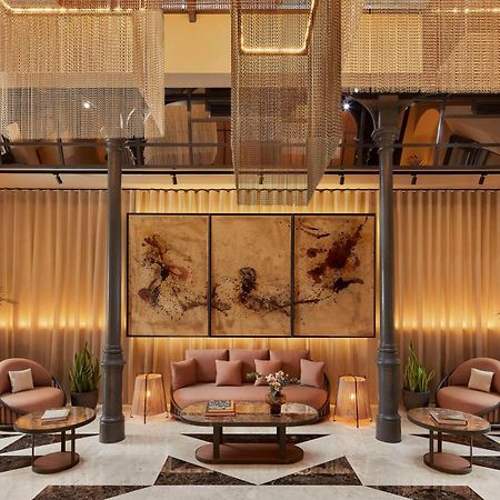 Nh Collection Madrid Palacio De Tepa Exterior foto The lobby of the hotel