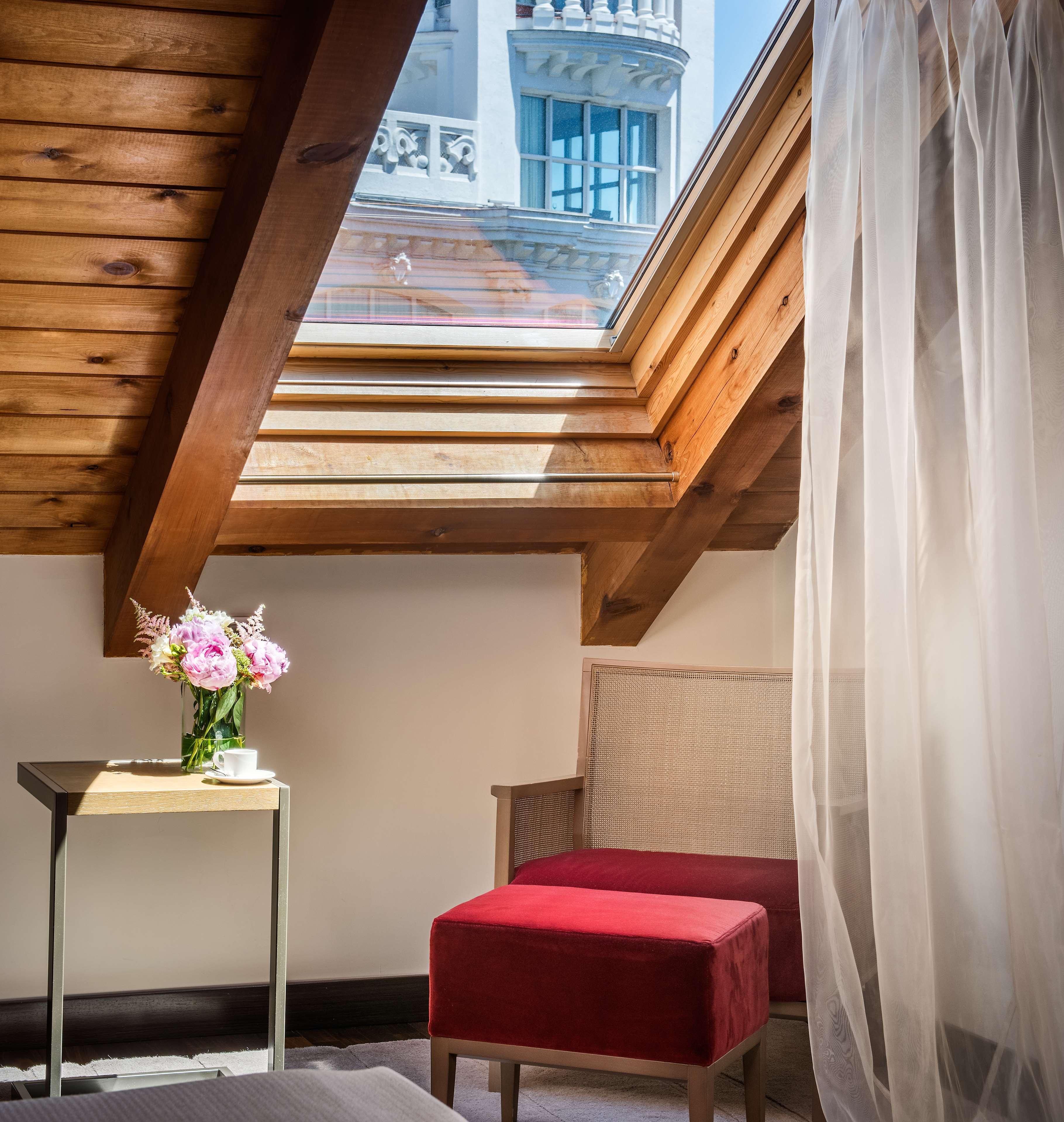 Nh Collection Madrid Palacio De Tepa Exterior foto Skylight in a home
